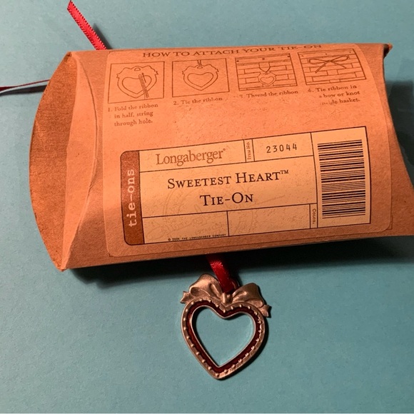 Longaberger Basket 2004 Sweetest Heart Tie-On.  Item #23044 ~ NIB - Picture 1 of 6